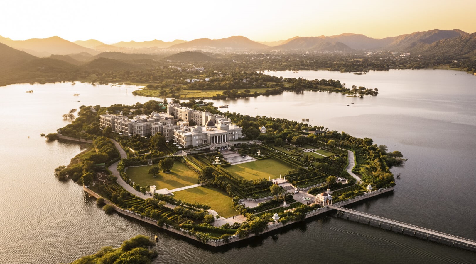 Experience the Ultimate Summer Retreat at Raffles Udaipur: A Luxurious Haven of Tranquility and Indulgence