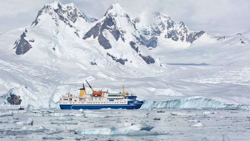 Polar Latitudes Expeditions